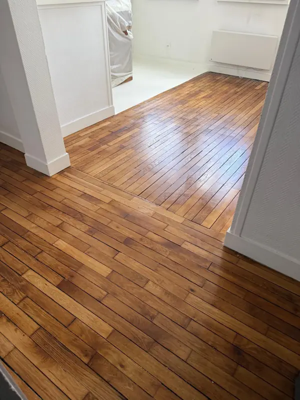 Couloir et chambre rénovés