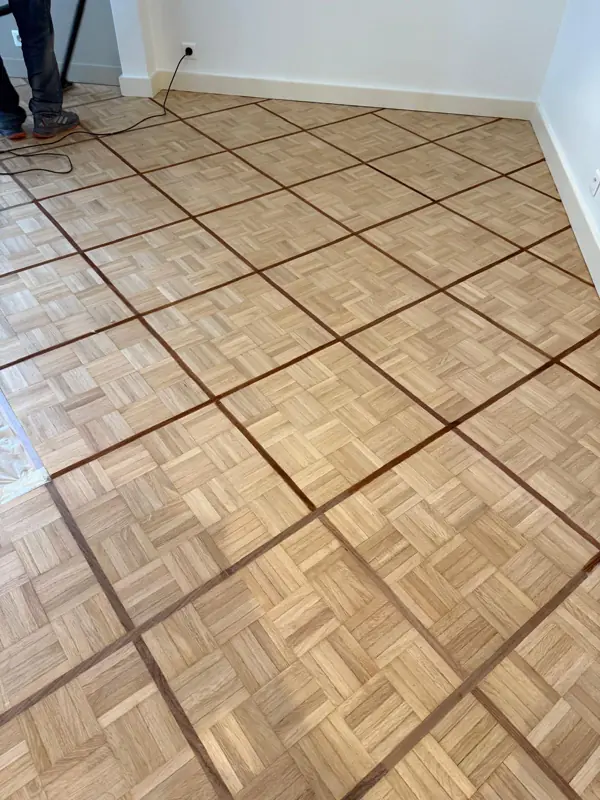 Mosaïque à filets poncée, avant finition
